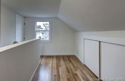 242 Meadowside Rd, Milford CT  06460-4528 exterior