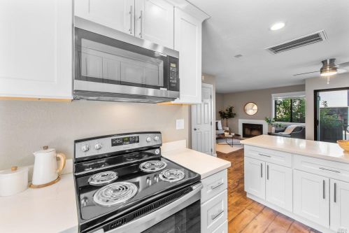 2625 Westberry Dr, Santa Rosa CA 95403-7207 exterior