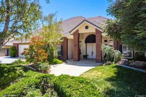 9003 Forest Oaks Ct, Bakersfield, CA 93312-5076