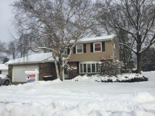 1880 Crestview Dr, Oshkosh, WI 54904-8206