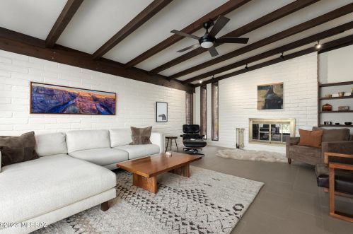 2106 Camino El Ganado, Tucson AZ  85718-4108 exterior