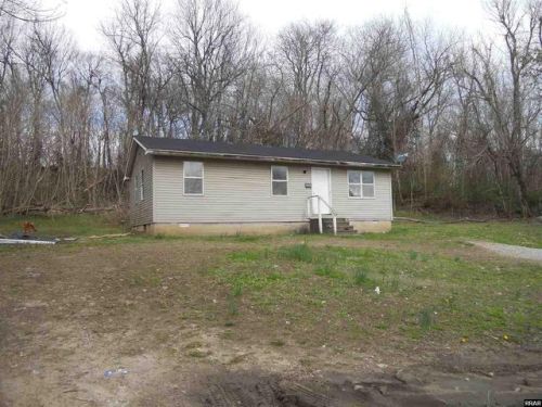 906 Ivey St, Hickman, KY 42050-1460