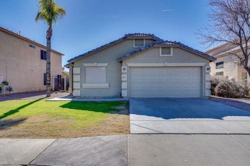 2041 Catclaw St, Gilbert, AZ 85296-3305
