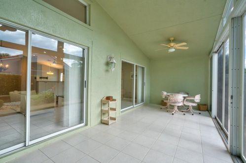 7038 Haviland Cir, Boynton Beach FL  33437-6472 exterior