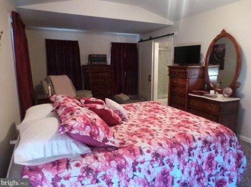 131 Baltusrol Dr, Charles Town WV  25414-4085 exterior