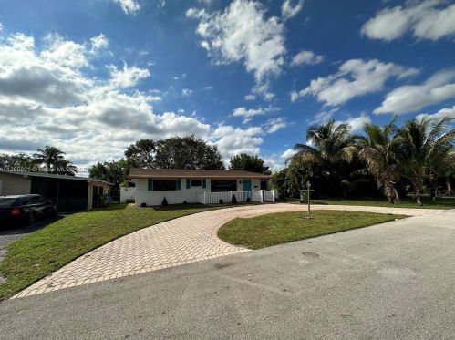 7880 11th St, Hollywood FL  33024-5147 exterior