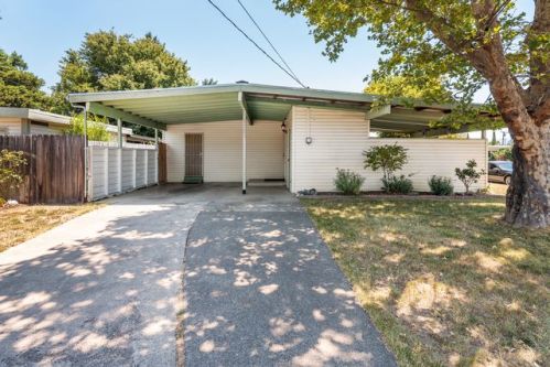 1701 Lockwood Dr, Ukiah, CA 95482-3811