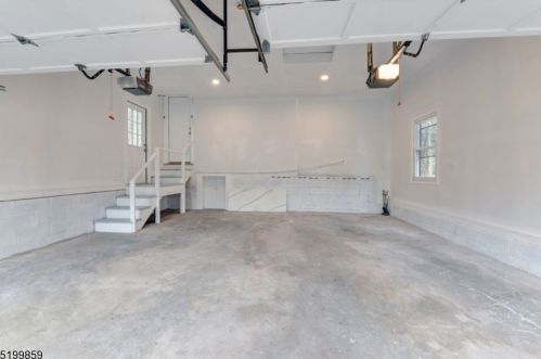 462 Laurel Ln, Kinnelon NJ  07405-3122 exterior