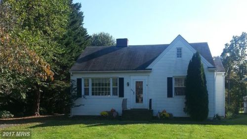 310 Main St, Purcellville, VA 20132-3165