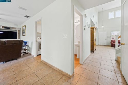 932 Anderson Cir, Woodland CA  95776-5100 exterior