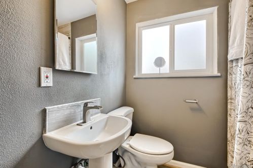 1350 Otis St, Denver CO 80227-3530 exterior