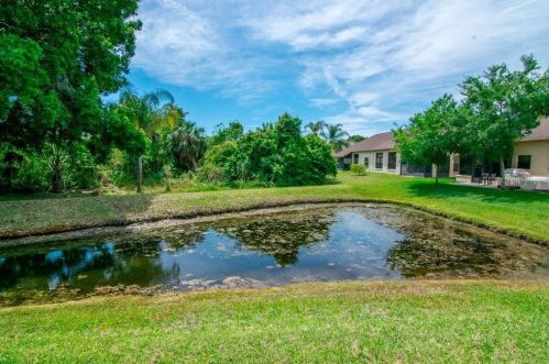 6135 Pine Lawn Way, New Port Richey, FL 34655-5111
