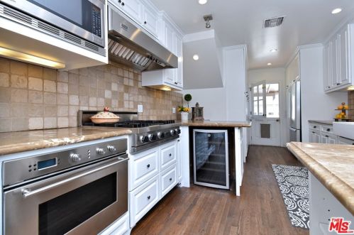 4934 Cartwright Ave, North Hollywood CA  91601-4023 exterior