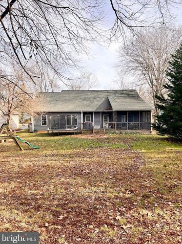 1910 Lakeview Pkwy, Locust Grove, VA 22508-5320