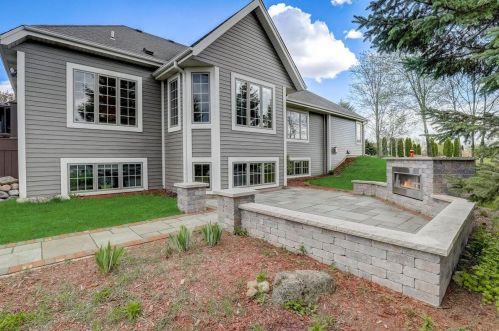 795 Black Squirrel Ct, Hubertus, WI 53033-9483