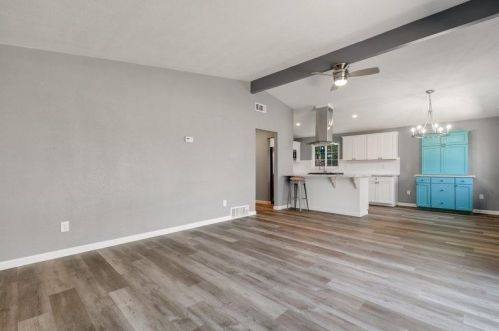 6577 Melrose Dr, North Highlands CA  95660-4378 exterior