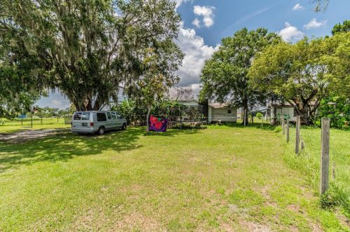 15621 Carlton Lake Rd, Wimauma FL  33598-5401 exterior