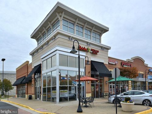 7204 Little Thames Dr, Gainesville VA  20155-4021 exterior