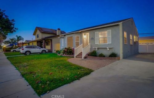 4250 Deeboyar Ave, Lakewood, CA 90712-3902