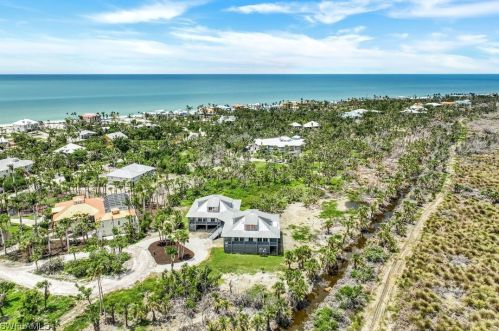 4150 Dingman Dr, Sanibel FL 33957-5107 exterior