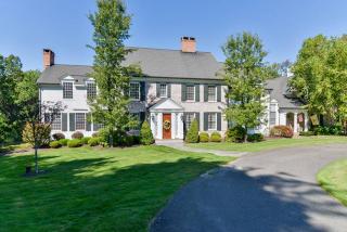 76 Far Hills Dr, Avon, CT 06001-2877