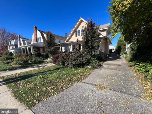 1411 Markley St, Norristown, PA 19401-2911