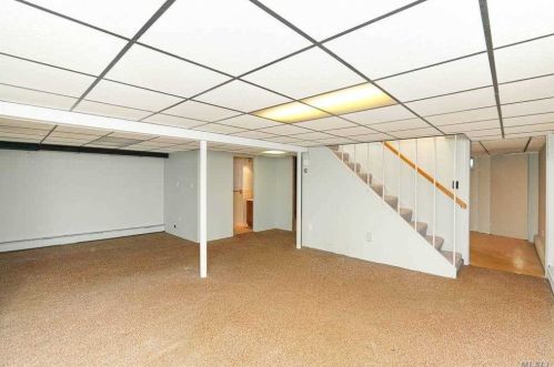 17 Caldwell St, Huntington Station NY 11746-1859 exterior