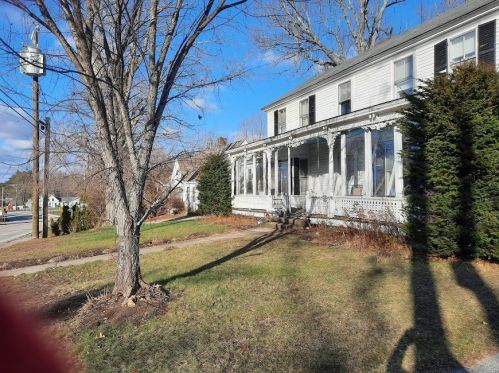 758 Forest Rd, Greenfield, NH 03047-4513