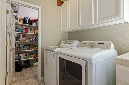 2618 Novi Dr, Riverbank CA  95367-9575 exterior