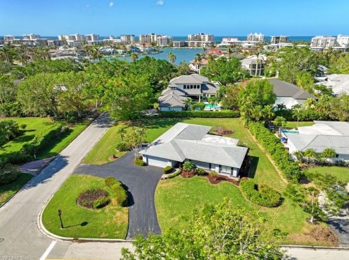 3225 Regatta Rd, Naples, FL 34103-4126