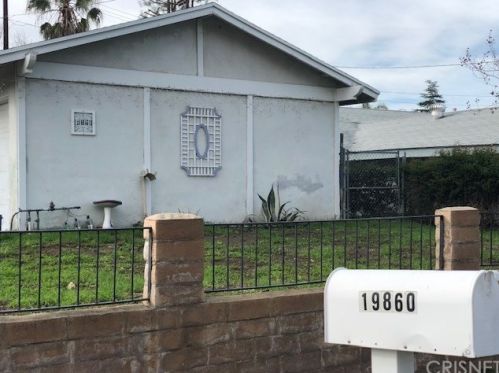19860 Ermine St, Santa Clarita, CA 91351-1135