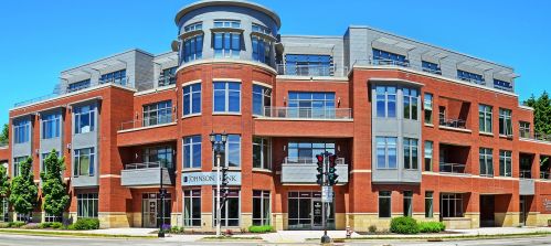 5600 Lake Dr, Milwaukee WI  53217-4825 exterior