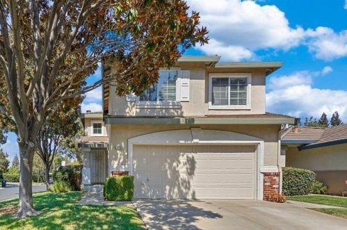 5509 Tamarindo Ln, Elk Grove, CA 95758-6789