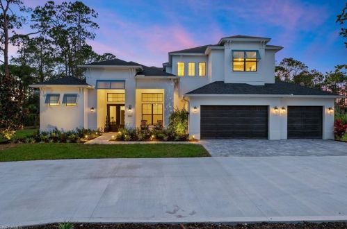3091 2nd St, Naples, FL 34120-1333