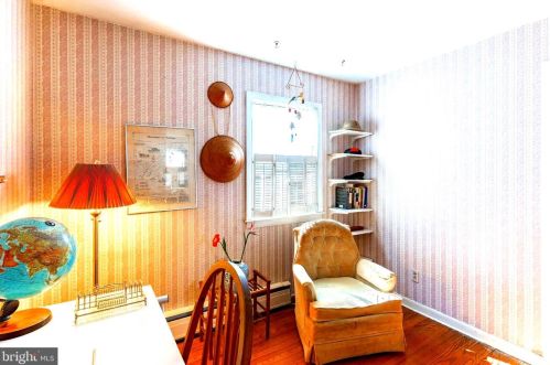 623 Crescent Ave, Lansdale PA 19446-3203 exterior