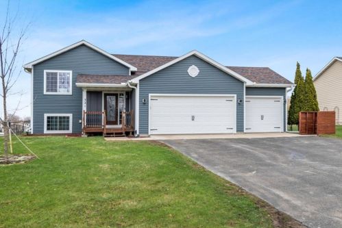 321 Birch St, Hammond, WI 54002-9037
