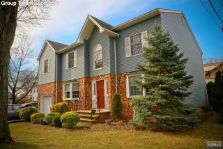 373 Oak Ave, Maywood, NJ 07607-1122