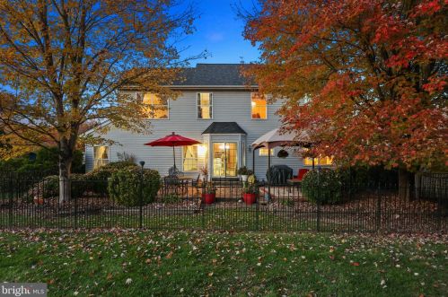 1051 Erin Ct, Yardley, PA 19067-4764