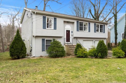 38 Fowler Ave, Middletown, CT 06457-5343