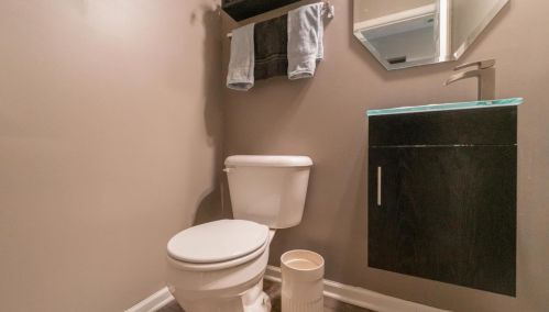 11104 Tennessee St, Crown Point IN 46307-8055 exterior