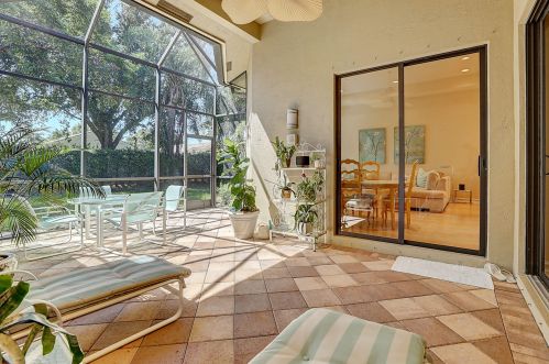 7831 Via Grande, Boynton Beach FL  33437-7518 exterior