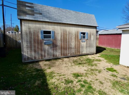 2219 Henlopen Ave, Wilmington DE  19804-3621 exterior