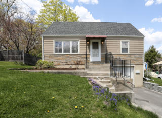 3 Melillo Ave, Bethel, CT 06801-2813