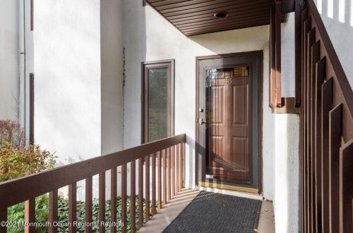 33 Tower Hill Dr, Tinton Falls, NJ 07701-2472