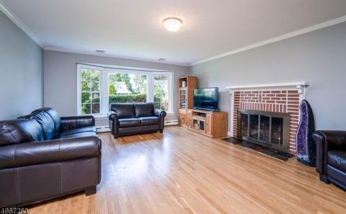 21 Mill Rd, Greystone Park, NJ 07950-1617