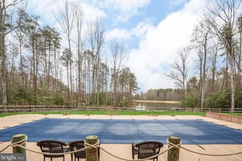 7905 Waterford Dr, Spotsylvania VA  22551-2204 exterior