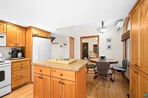 1335 Minnesota Ave, Duluth MN  55802-2425 exterior