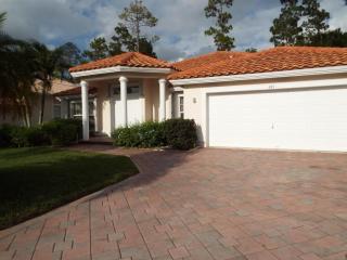 677 Cypress Green Cir, West Palm Beach, FL 33414-6336