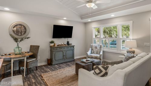 1902 Park Ave, Beaufort SC  29902-3816 exterior