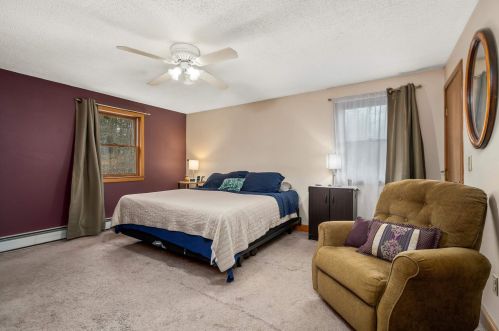 10 Lorri Rd, Derry NH  03038-4112 exterior